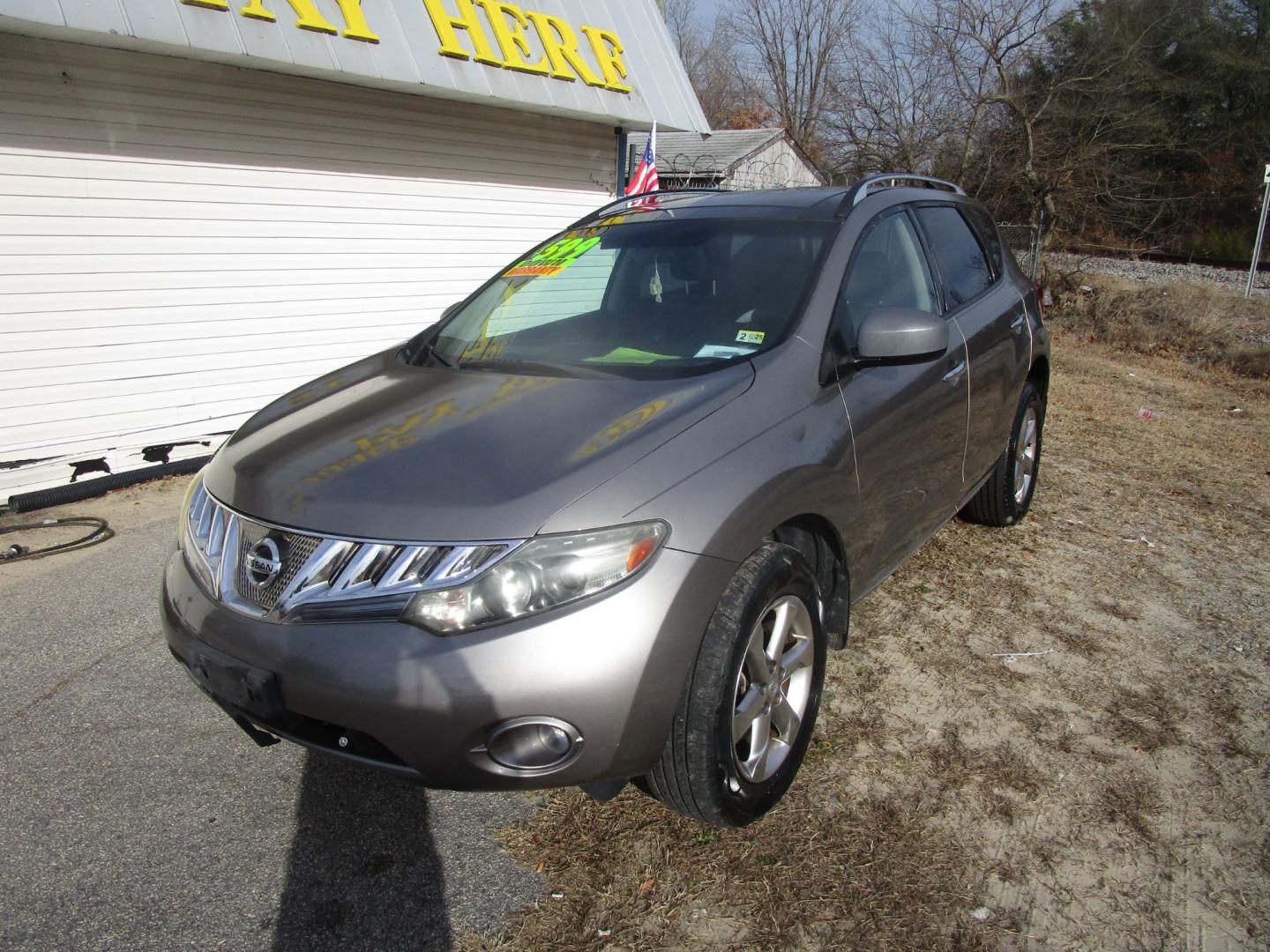 2010 Gray Nissan Murano LE AWD (JN8AZ1MWXAW) with an 3.5L V6 DOHC 24V engine, CVT transmission, located at 2553 Airline Blvd, Portsmouth, VA, 23701, (757) 488-8331, 36.813889, -76.357597 - ***VEHICLE TERMS*** Down Payment: $599 Weekly Payment: $90 APR: 23.9% Repayment Terms: 42 Months ***CALL ELIZABETH SMITH - DIRECTOR OF MARKETING @ 757-488-8331 TO SCHEDULE YOUR APPOINTMENT TODAY AND GET PRE-APPROVED RIGHT OVER THE PHONE*** - Photo#1